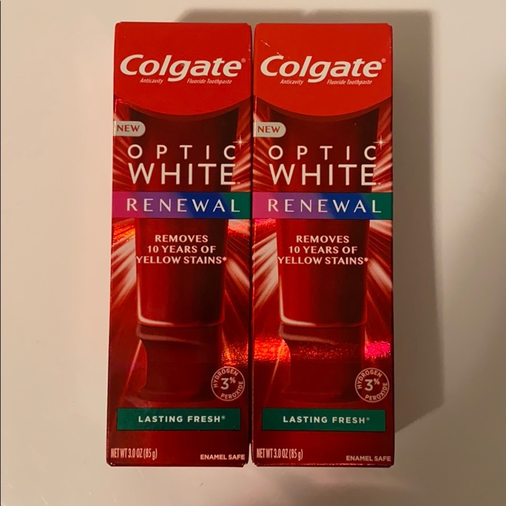 Colgate Optic White Renewal Toothpaste💞